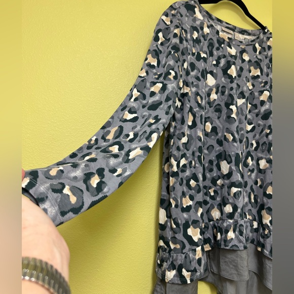 LOGO Multicolor Leopard Print Long Sleeve Top - Picture 2 of 11